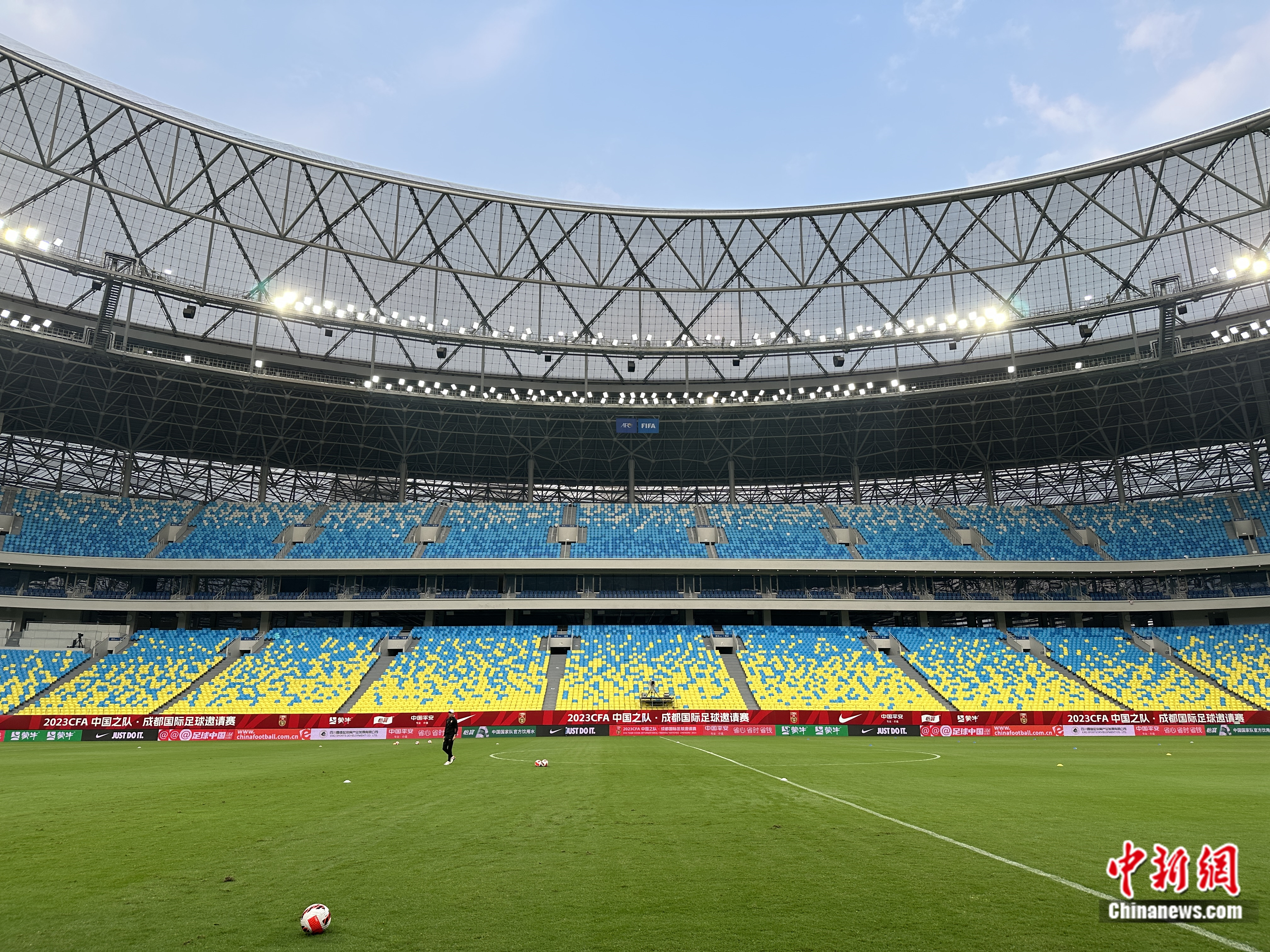 国足主帅明确目标是冲击世界杯 热身赛能否三连