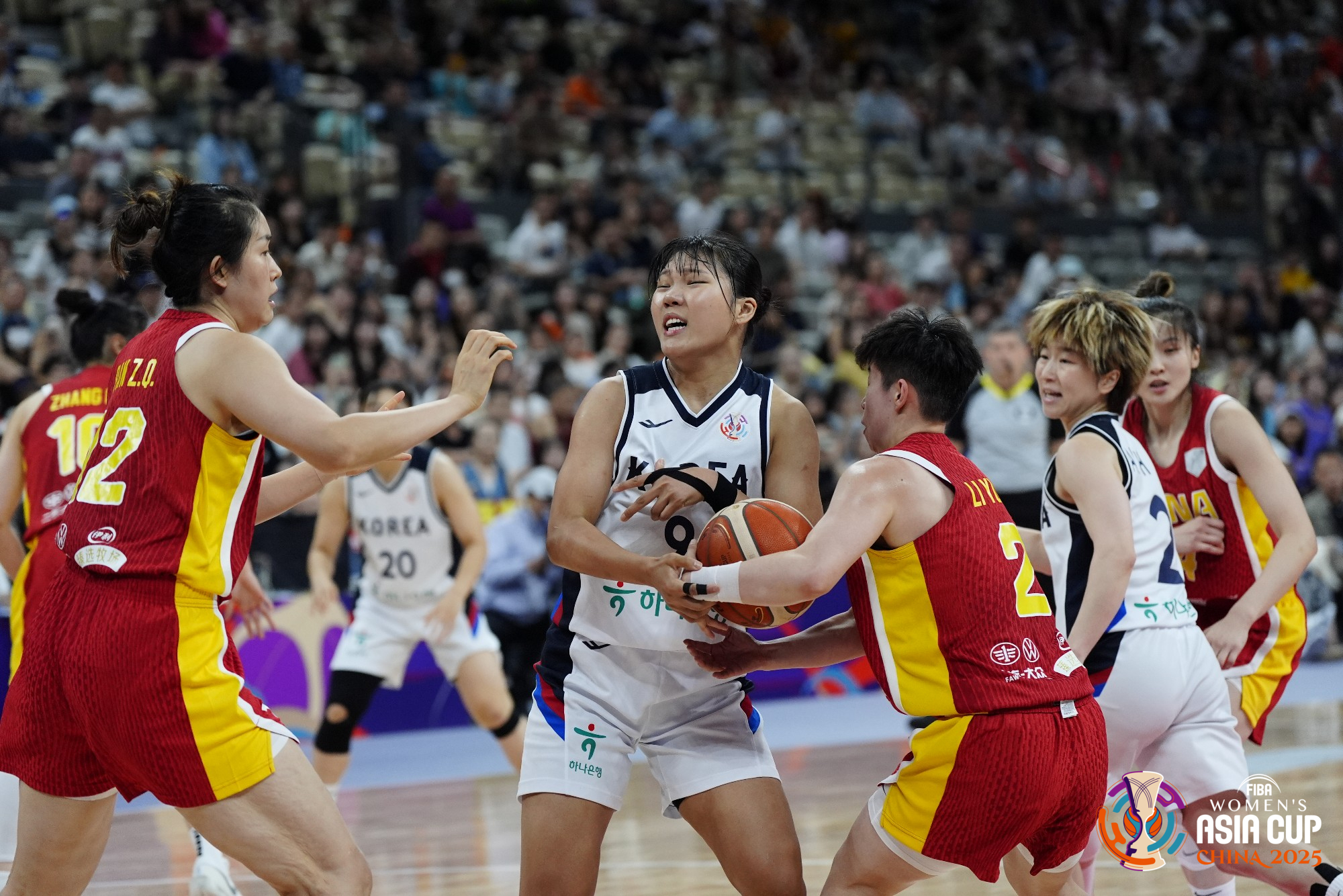 中国女篮季军战大胜韩国卫冕冠军主场收官