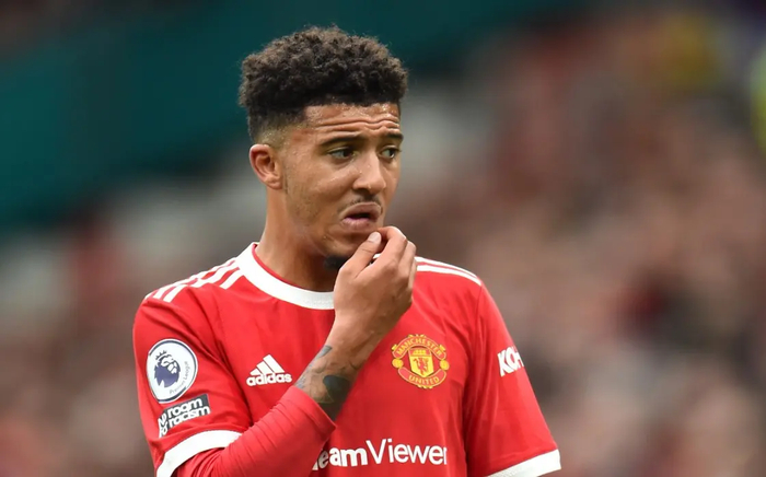 桑乔自由身回归多特蒙德，曼联四载引援困局终