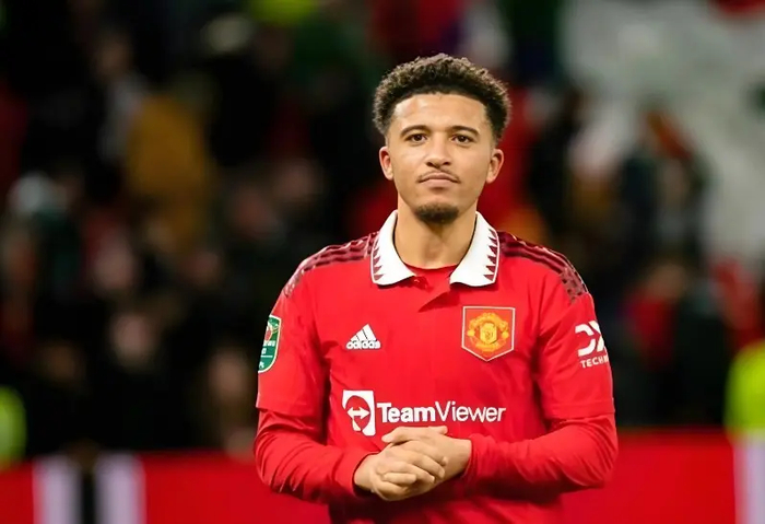 桑乔自由身回归多特蒙德，曼联四载引援困局终