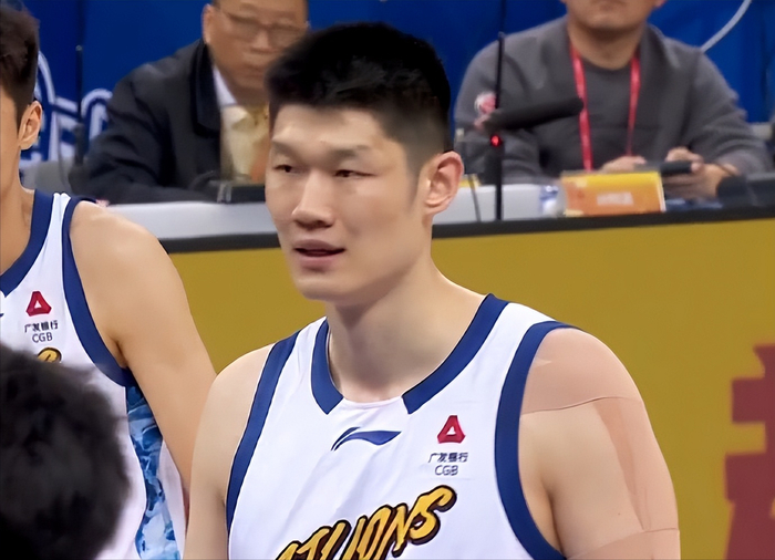 浙江广厦客场力克天津完成双杀重返榜首