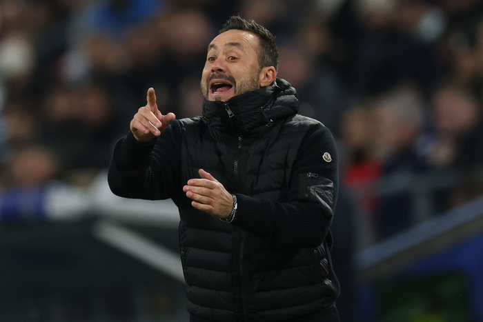 热刺帅位争夺战：德泽尔比成首选 伊桑·恩瓦内