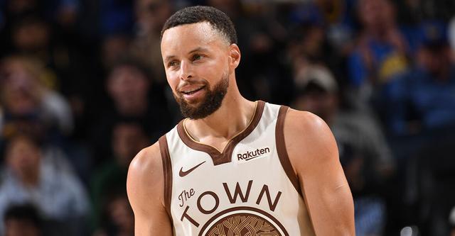 库里复出第二战表现起伏 勇士力克国王终结四连