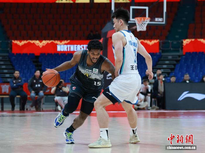 青岛队外线火力全开在吉林主场取胜，吉林告负