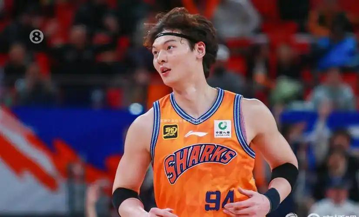 上海男篮23连胜追平队史纪录 团队篮球重塑CBA格