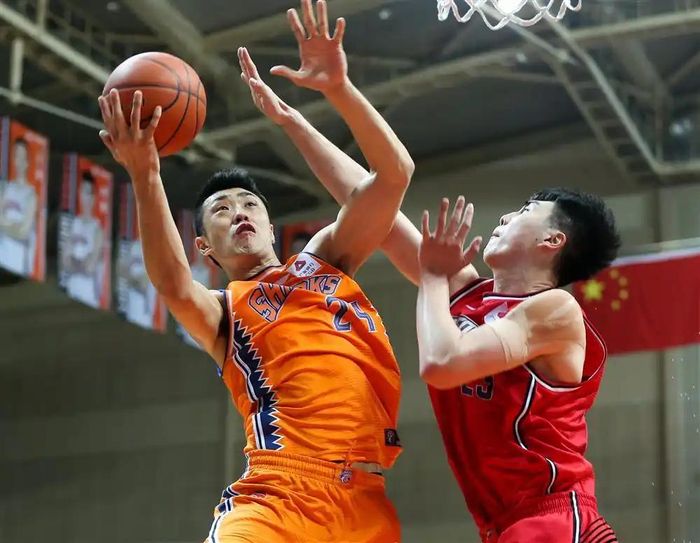 上海男篮23连胜追平队史纪录 团队篮球重塑CBA格