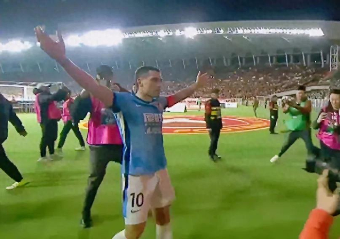 中超第7轮战报：大连英博力克辽宁铁人 上海申花