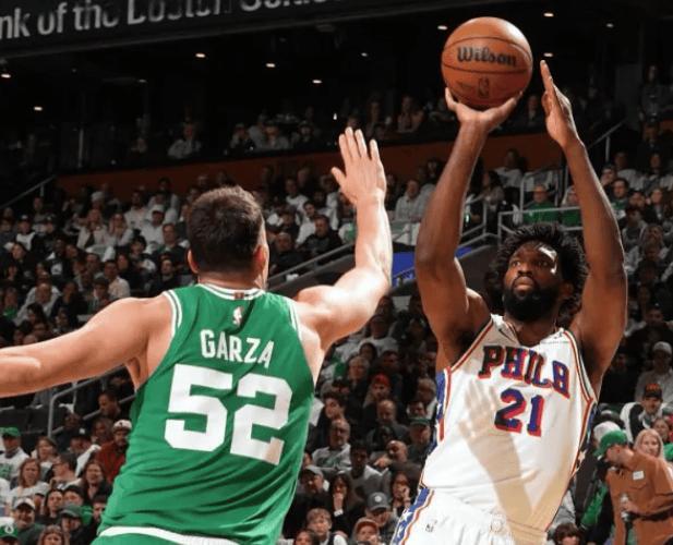 NBA季后赛八强诞生 76人逆转绿军掘金爆冷出局